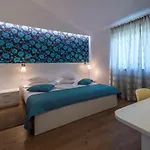 Vila Danelon *