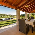 Vila Danelon