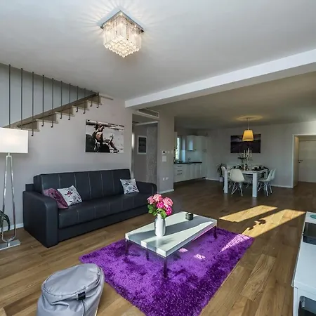 Danelon Βίλα Πόρετς